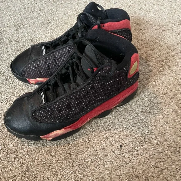 Air Jordan 13 Bred Black and Red Youth 2.5